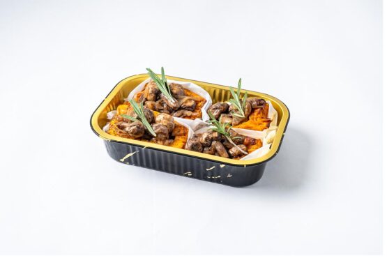 סירות בטטה בטטה במילוי ראגו פטריות חורש בצל מקורמל